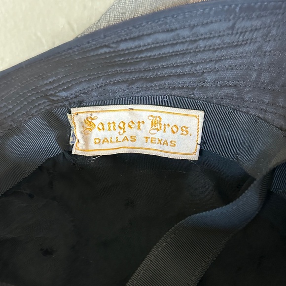 EXQUISITE 1940s\' BLACK TOPSTITCHED FABRIC & CRIN WIDE BRIM TILT HAT